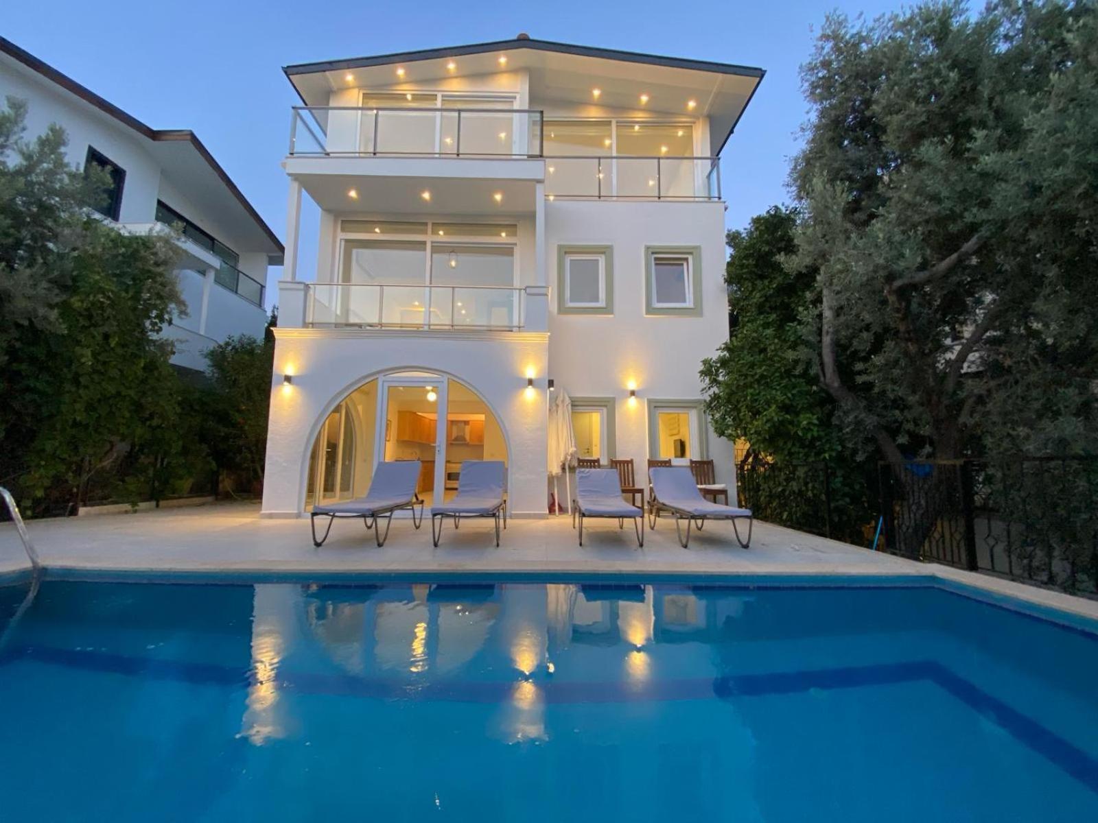 Villa Zeytin Каш Екстериор снимка